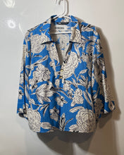 Load image into Gallery viewer, Zara Womens Blue Floral Print 3/4 Sleeve Button Front Tunic Blouse Top Size M
