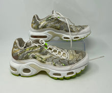 Load image into Gallery viewer, Authentic Nike Womens Air Max Plus LX Green Gray Sneaker Shoes Size 7 Worn
