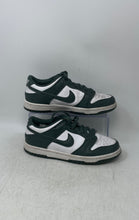 Load image into Gallery viewer, Nike Kids Dunk Low Green And White Low Top Lace-Up Sneaker Shoes Size 5.5Y
