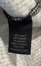 Load image into Gallery viewer, Authentic Simply Vera Vera Wang Womens Gray White Print Pullover Sweater Size L
