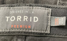 Load image into Gallery viewer, Torrid Womens Black Dark Wash Button Front Premium Skinny Jeans Pants Size 22XS
