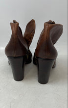 Load image into Gallery viewer, Vince Camuto Womens Franell Brown Leather Block Heel Ankle Booties Size 8M
