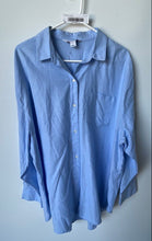Load image into Gallery viewer, Old Navy Womens Blue Cotton Boyfriend Oversized Button-Up Shirt Size Large
