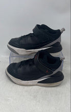 Load image into Gallery viewer, Nike Kids Jordan Max Aura 5 Multicolor Leather Hook &amp; Loop Sneaker Shoes Sz 12C
