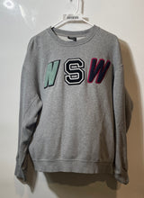 Load image into Gallery viewer, Nike Unisex Gray Heather Long Sleeve Crew Neck Pullover Sweatshirt Size Small
