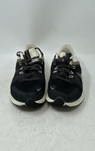 Load image into Gallery viewer, Nike Womens Quest 4 Premium DA8723-001 White Black Running Shoes Size 8.5
