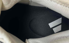 Load image into Gallery viewer, Adidas Mens Adizero Ubersonic 4.1 White Black Lace-Up Running Shoes Size 11
