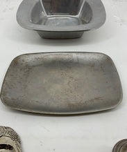 Load image into Gallery viewer, 4 Pcs Silver Plated Gravy Boat Candle Holder And Crumb Tray Items Set

