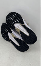 Load image into Gallery viewer, Nike Comfiride Womens Quest 6 FD6034-102 White Pink Running Shoes Size 9
