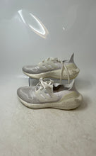 Load image into Gallery viewer, Adidas Mens Ultraboost 22 White Low Top Lace-Up Sneaker Shoes Size 7.5
