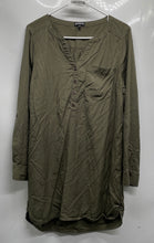 Load image into Gallery viewer, Express Womens Green Long Sleeve Pockets Henley Neck Tunic Dress Size M
