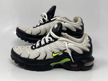 Load image into Gallery viewer, Authentic Nike Boys Air Max Plus RF GS White Black Sneakers Shoes Size 6.5Y
