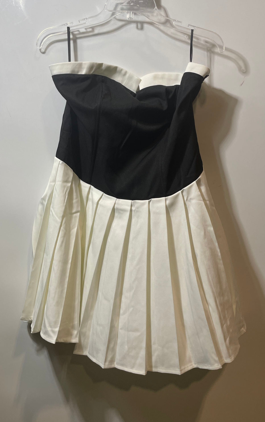fashion nova black and white dress Fashion Nova Womens White And Black Sleeveless Mini Dress Size 1X With –  The Goodwill Box