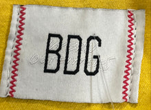 Load image into Gallery viewer, BDG Womens Yellow Denim Pockets Long Sleeve Trucker Jacket Size S-P
