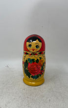 Load image into Gallery viewer, Set Of 7 Pieces Matryoshka Floral Print Wooden Russian Nesting Doll
