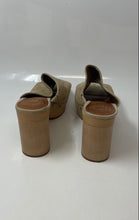 Load image into Gallery viewer, Vince Camuto Womens Haydorn Beige Suede Slip-On Closed Toe Mule Sandals Size 10
