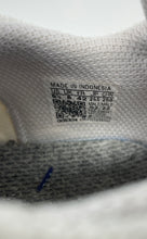 Load image into Gallery viewer, Adidas Mens Swift Run White Low Top Lace-Up Running Sneaker Shoes Size 8.5
