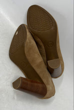 Load image into Gallery viewer, Michael Kors Womens Susan Flex Brown Round Toe Slip-On Block Pump Heels Size 7M
