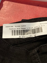 Load image into Gallery viewer, Fashion Nova Womens Black Distressed 5-Pocket Design Skinny Leg Jeans Size 3

