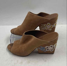 Load image into Gallery viewer, Authentic Tory Burch Womens Brown Suede Embroidered Block Mule Heels Sz 6M Worn
