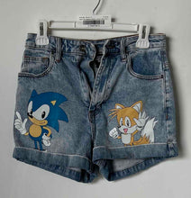 Load image into Gallery viewer, Sonic The Hedgehog Girls Blue Denim Flat Front Pockets Mom Shorts Size 3
