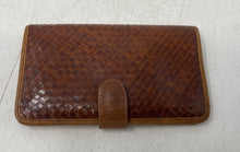 Load image into Gallery viewer, Enzo Angiolini Womens Brown Leather Credit Card Holder Zipper Bifold Wallet
