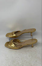 Load image into Gallery viewer, Jennifer Sumko X Antonio Melani Womens Gold-Tone Kitten Pump Heel Size 9.5M
