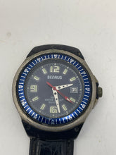 Load image into Gallery viewer, Benrus Men's Multicolored Watch. Weight 48g
