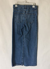 Load image into Gallery viewer, H&amp;M Womens Blue Medium Wash Pockets Denim Straight Leg Jeans Pants Size 6
