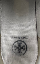 Load image into Gallery viewer, Authentic Tory Burch Womens Howell Court White Green Sneaker Shoes Sz 8M Damaged
