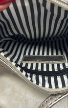 Load image into Gallery viewer, Giani Bernini Womens Silver-Tone Leather Adjustable Strap Crossbody Bag w/ Tags
