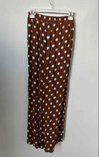 Load image into Gallery viewer, Forever 21 Womens Brown White Polka Dot Print Flared Leg Ankle Pants Size Small
