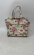 Load image into Gallery viewer, Steve Madden Womens White Floral Print Zipper Double Handle Tote Handbag
