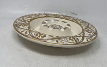 Load image into Gallery viewer, White Gold Porcelain Embossed Design Decorative Round Shape Ashtray
