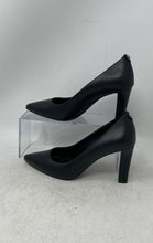 Load image into Gallery viewer, Michael Kors Womens Milly Flex Black Leather Pointed Toe Pump Heels Size 6M
