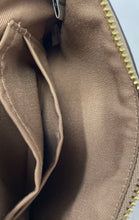Load image into Gallery viewer, Coach Womens Beige Crossgrain Leather Corner Zip Wristlet Wallet
