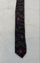 Load image into Gallery viewer, Retro Design Studios Mens Green Pink Paisley Print Adjustable Designer Tie

