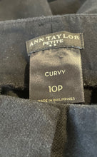 Load image into Gallery viewer, Ann Taylor Womens Black Curvy Straight Leg Cropped Pants Size 10P
