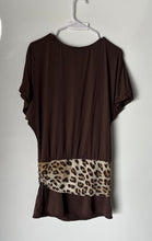 Load image into Gallery viewer, Vince Camuto Womens Brown Animal Print Short Sleeve Swim Cover Up Size Medium
