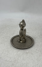 Load image into Gallery viewer, Classic Collectible EP Zinc Alloy Silver Tone Cat Small Ring Holder
