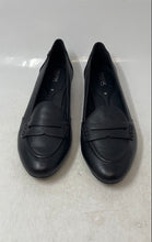 Load image into Gallery viewer, Geox Respira Womens Black Round Toe Slip-On Loafer Shoes Size 38
