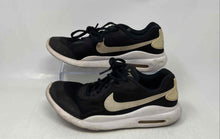 Load image into Gallery viewer, Nike Boys Air Max Oketo Black White Lace-Up Low Top Running Shoes Size 5Y
