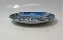 Load image into Gallery viewer, Vintage The Bradford Exchange At The Seashore Jane Wooster Scott's Beside Plate
