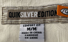 Load image into Gallery viewer, Quiksilver Edition Mens Beige Short Sleeve Comfort Fit Button-Up Shirt Size M
