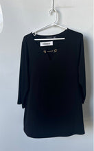 Load image into Gallery viewer, Tahari Womens Black 3/4 Sleeve Split Neck Pullover Tunic Top Size 1X
