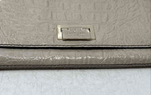 Load image into Gallery viewer, Kate Spade New York Womens Harwood Place Fiona Beige Croc Embossed Crossbody Bag
