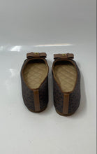 Load image into Gallery viewer, Michael Kors Womens Brown Monogram Bow Cap Toe Slip-On Casual Ballet Flats Sz 6
