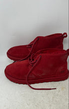 Load image into Gallery viewer, UGG Mens Neumel Red Round Toe Lace-Up Ankle Chukka Boots Size 9
