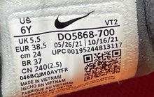 Load image into Gallery viewer, Nike Kids Waffle One DO5868-700 Yellow Black Lace-Up Sneaker Shoes Size 6Y
