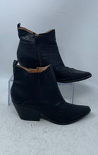 Load image into Gallery viewer, Indigo Rd. Womens Black Leather Side Zip Pointed Toe Ankle Booties Size 7M

